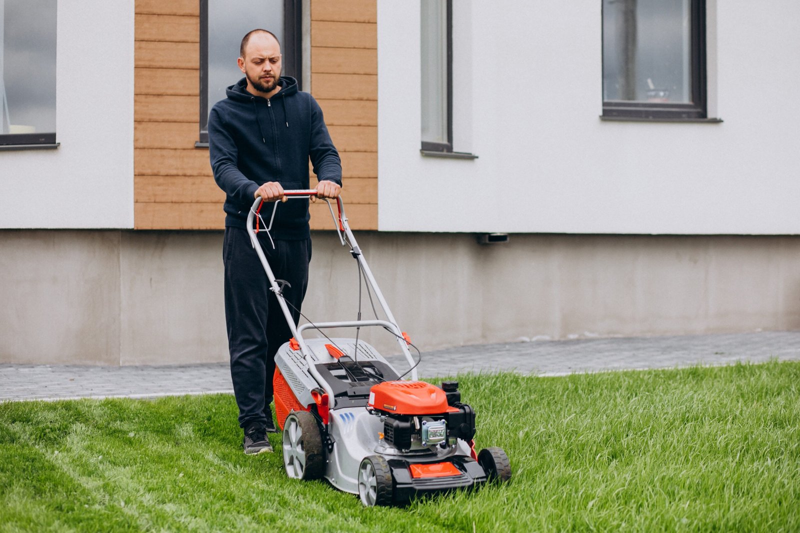 Grass Cutting Cleenzy Toronto